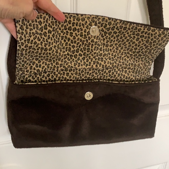 Handbags - Really nice Brown shoulder bag Handbag with Animal print inside.